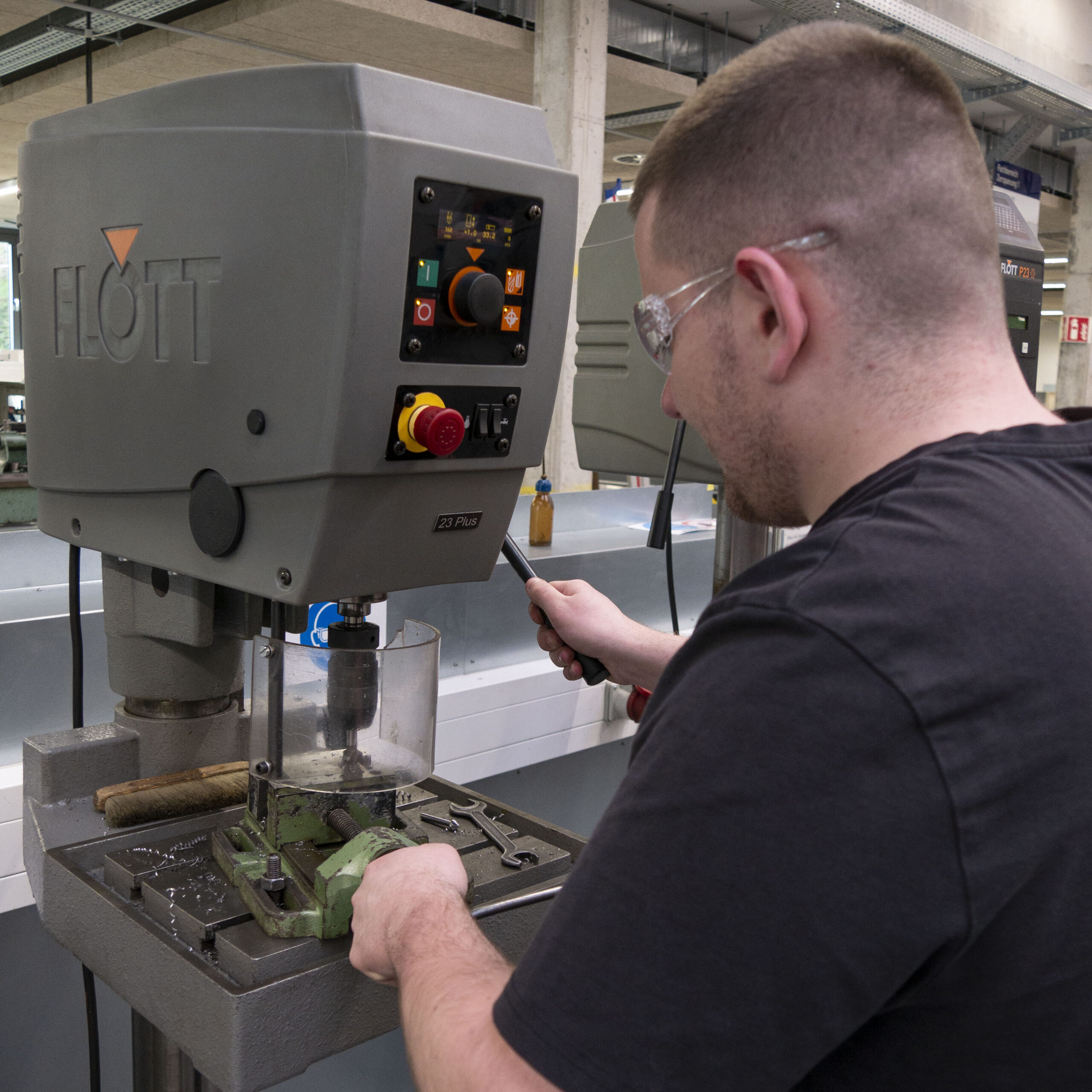 Grundausbildung_Verstiften_verschrauben_2